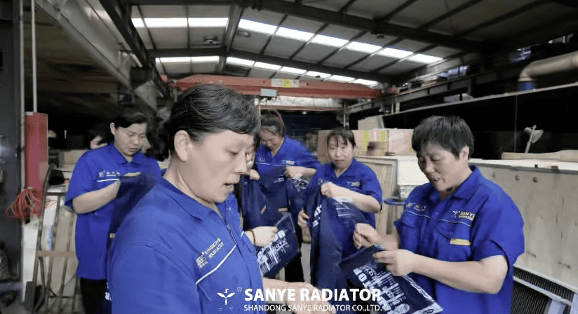 The new aprons are ready. This is a perk from the San Ye Radiator Factory for everyone, and it is also our new “uniform” as we work together. It will bear witness to our efforts and struggles in the factory. We hope everyone will put on the aprons, stay motivated, create more value in their work, and work together for a better tomorrow.