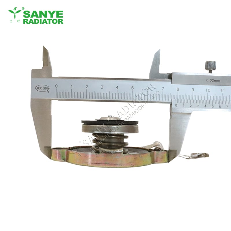 5.9x7.9x3.1 (cm) Radiator Cover with Chain Fillers