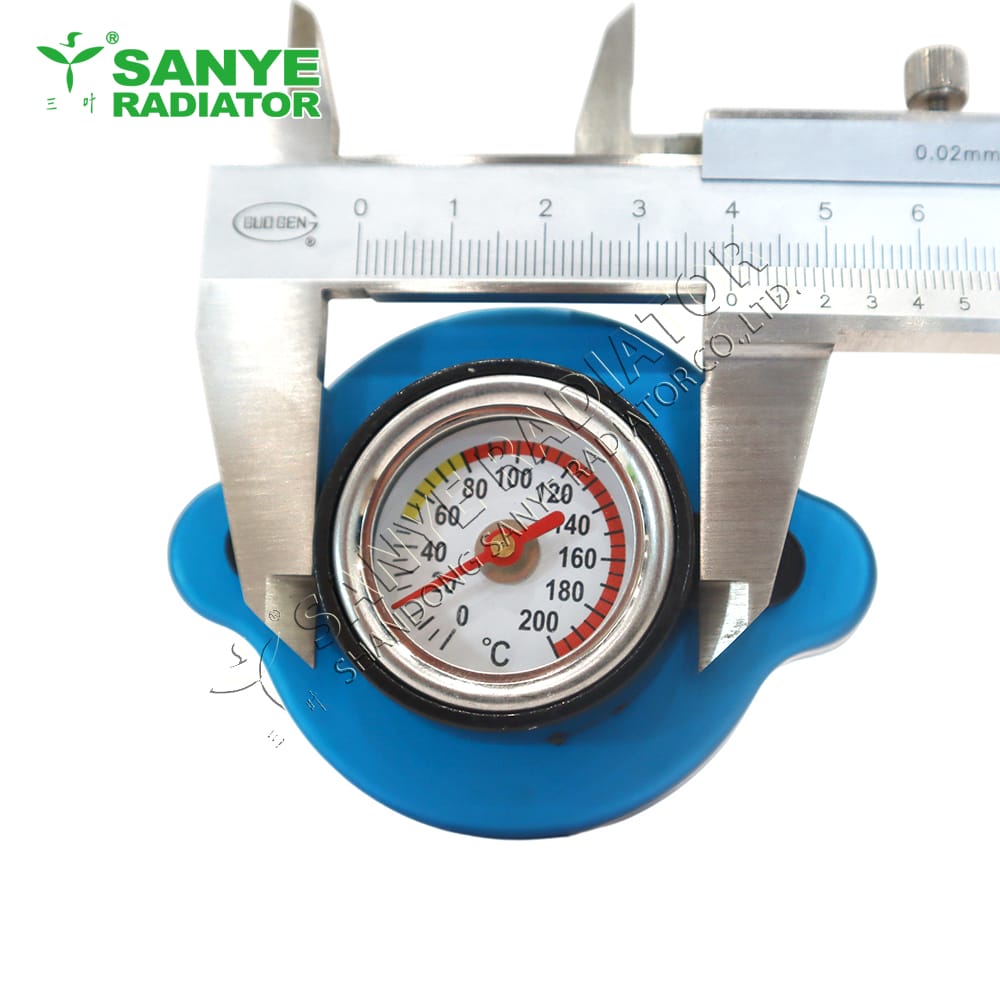 Medium radiator cap with visual thermometer